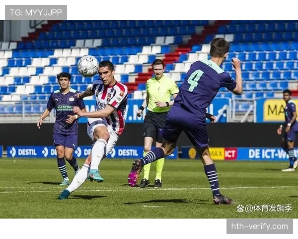 埃因霍温攻防兼备策略奏效，新赛季强势开局表现抢眼