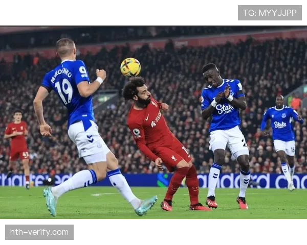 英超保级战白热化,降级区球队稳扎稳打力拼生存希望