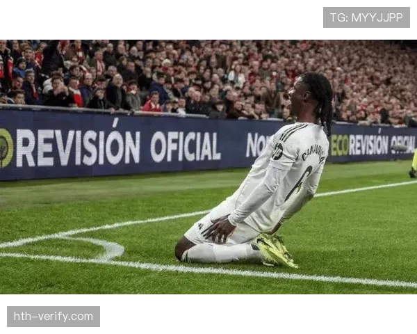 卡马文加中场核心潜力持续提升,表现稳健备受期待