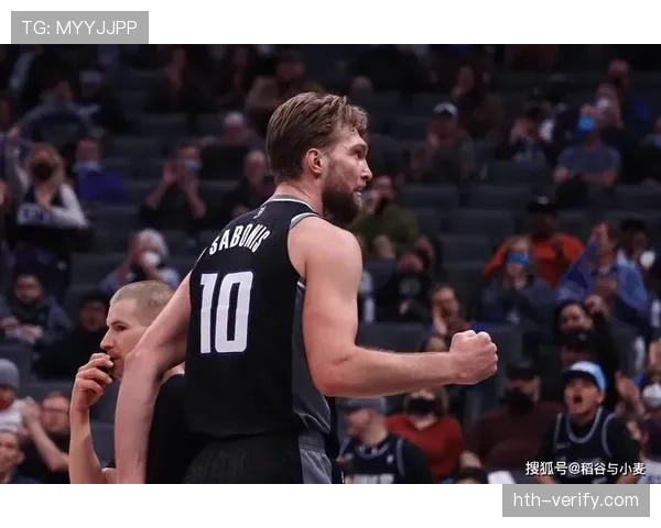 克里斯·韦伯通过内线单打提升进攻效率领先同位置对手